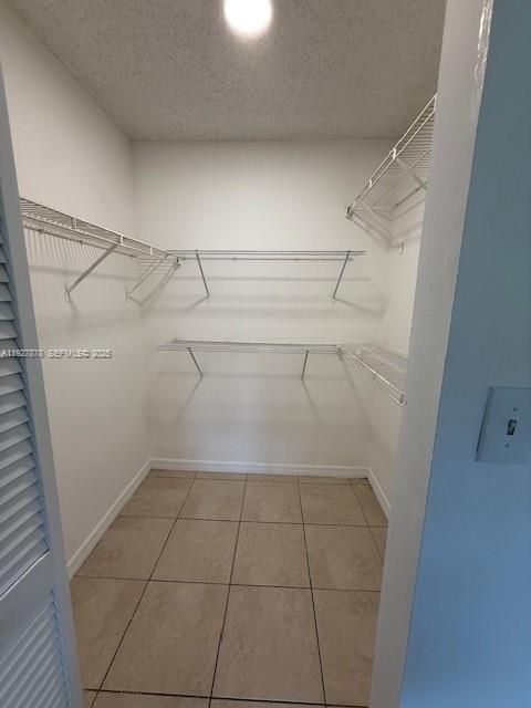 В аренду: $1,900 (3 спален, 2 ванн, 918 Квадратных фут)