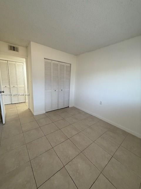 В аренду: $1,900 (3 спален, 2 ванн, 918 Квадратных фут)