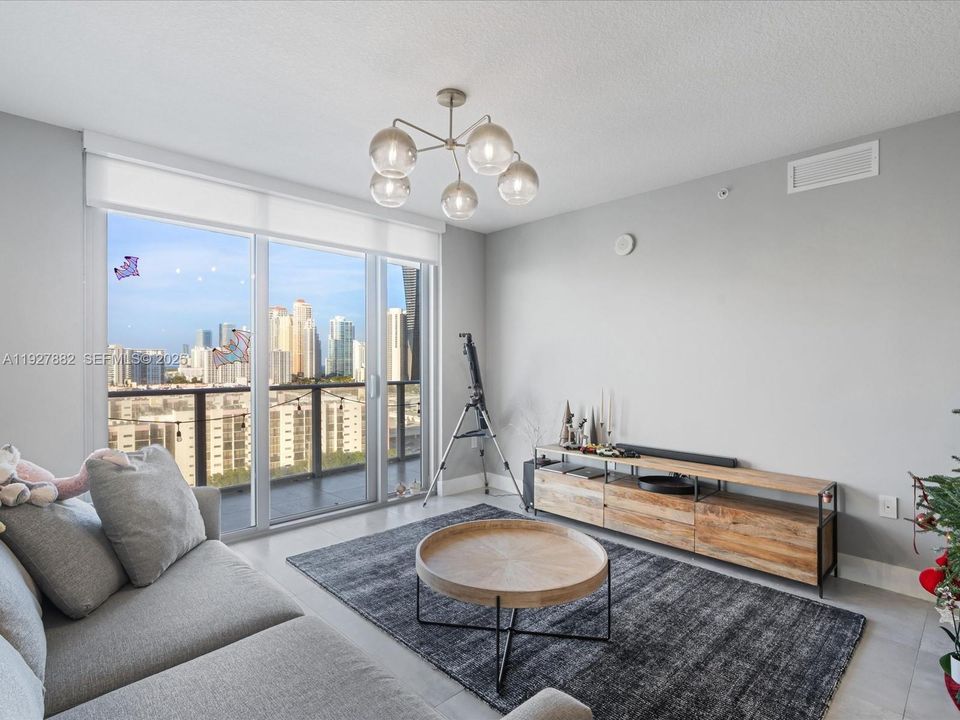 En Venta: $1,200,000 (2 camas, 3 baños, 1541 Pies cuadrados)