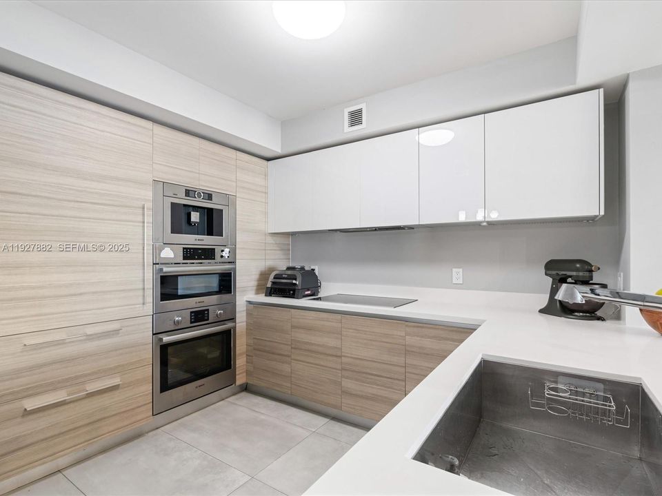 En Venta: $1,200,000 (2 camas, 3 baños, 1541 Pies cuadrados)