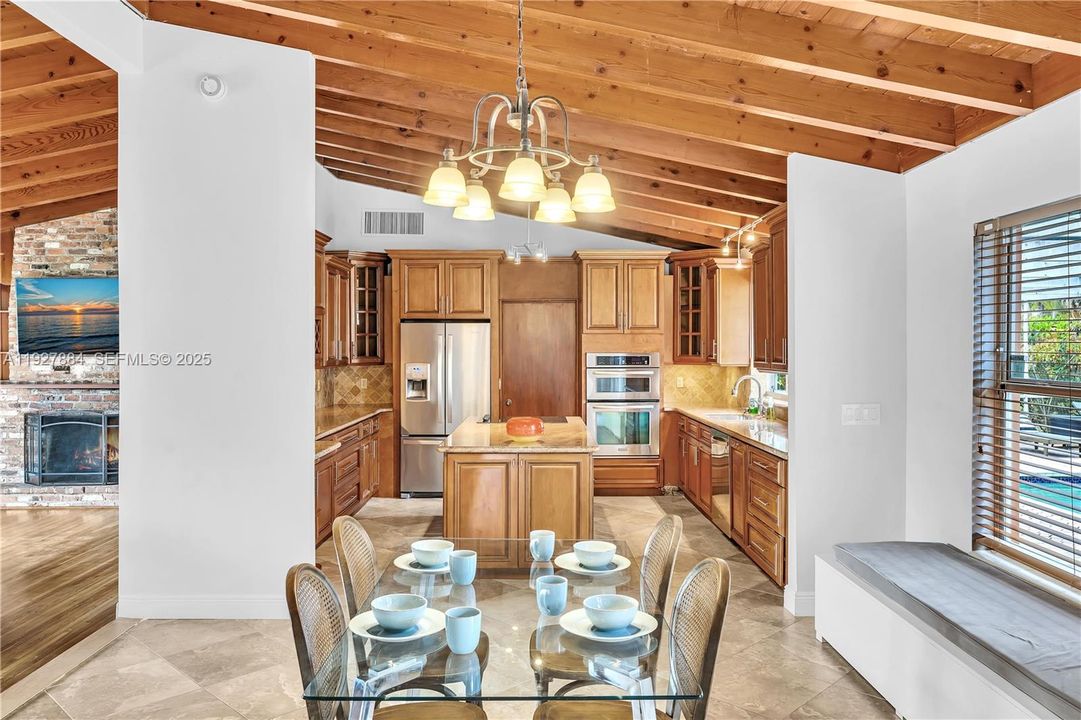 For Sale: $920,000 (3 beds, 3 baths, 1830 Square Feet)