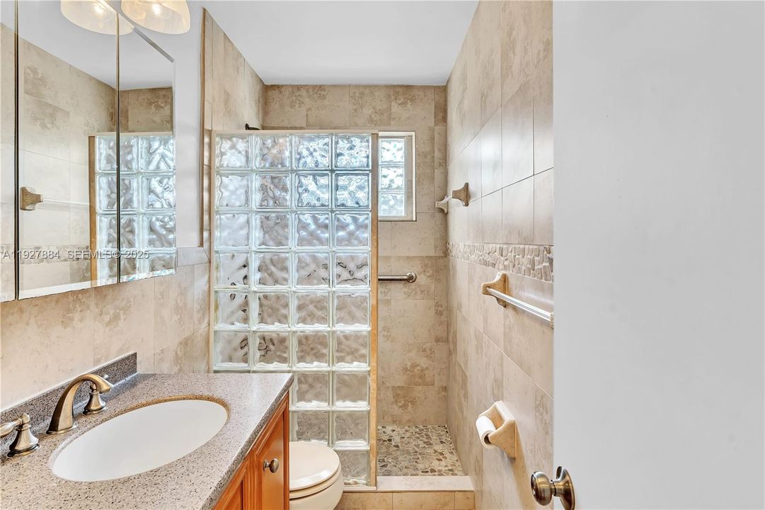 For Sale: $920,000 (3 beds, 3 baths, 1830 Square Feet)