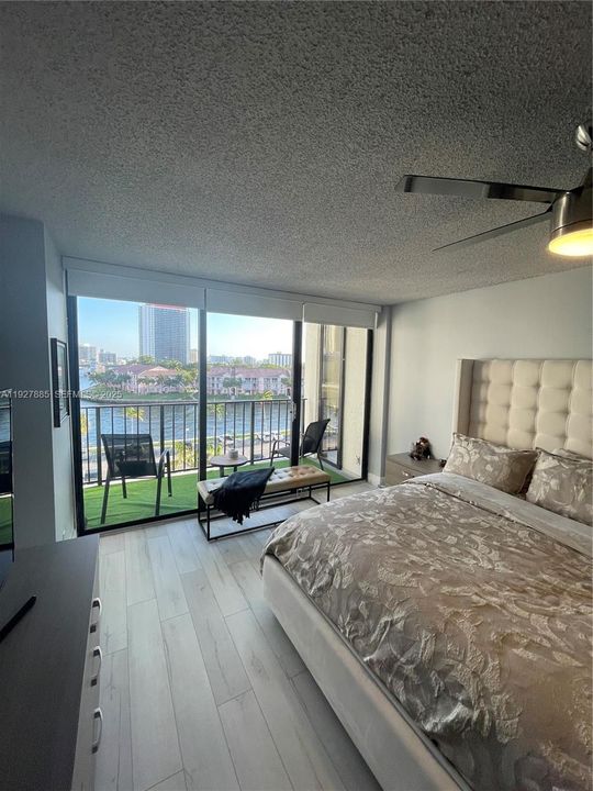 待售: $309,900 (2 贝兹, 2 浴室, 1075 平方英尺)