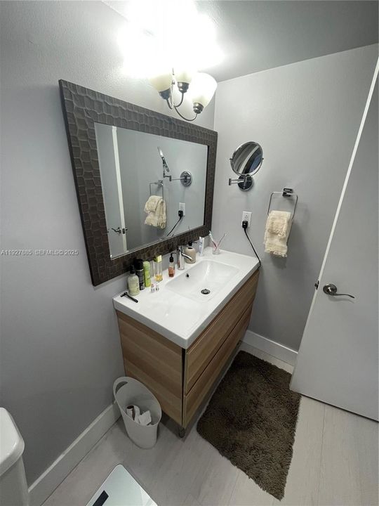 待售: $309,900 (2 贝兹, 2 浴室, 1075 平方英尺)