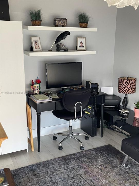 待售: $309,900 (2 贝兹, 2 浴室, 1075 平方英尺)