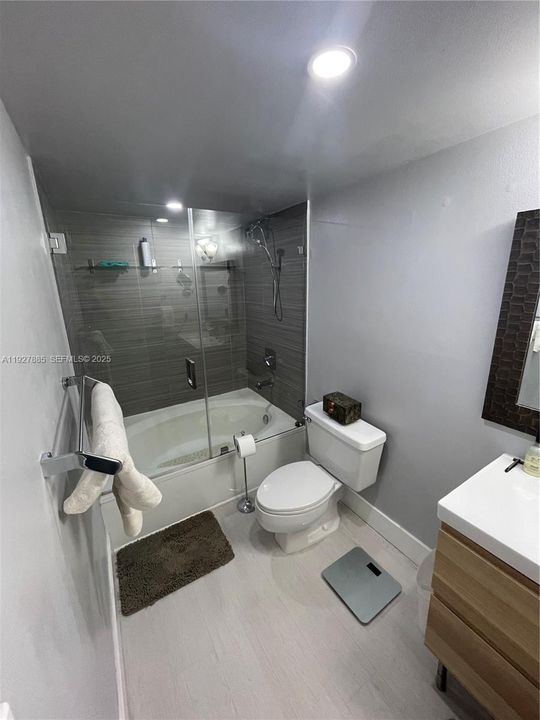 待售: $309,900 (2 贝兹, 2 浴室, 1075 平方英尺)