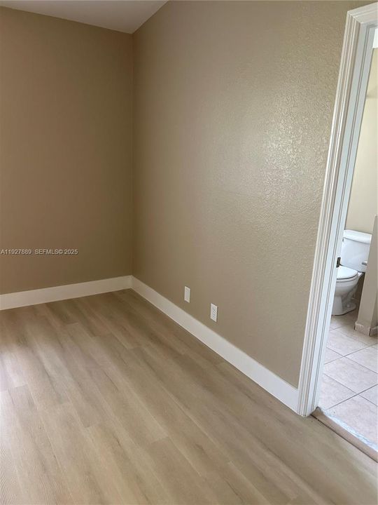 出租: $3,000 (4 贝兹, 2 浴室, 1848 平方英尺)