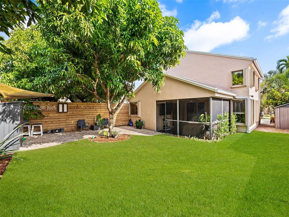 На продажу: $569,900 (4 спален, 2 ванн, 2223 Квадратных фут)