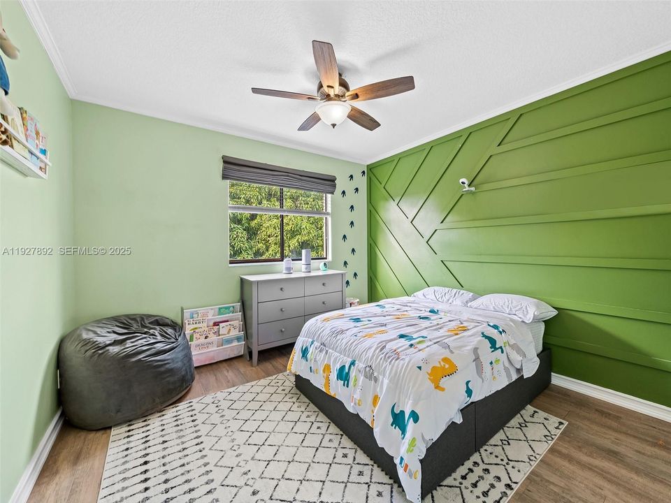 На продажу: $569,900 (4 спален, 2 ванн, 2223 Квадратных фут)