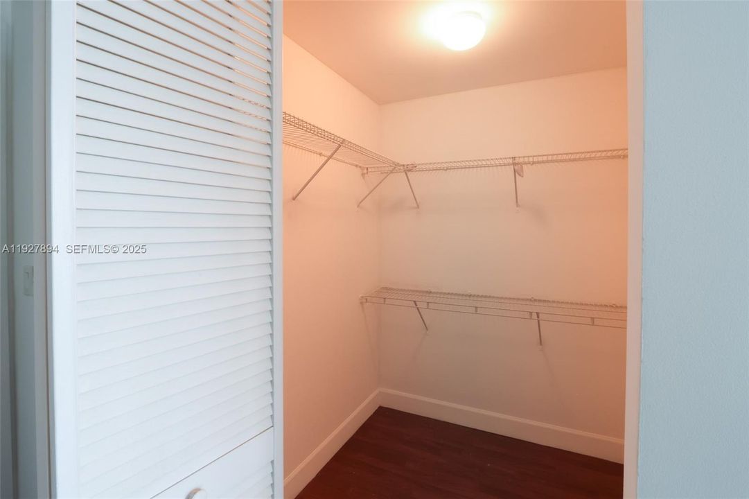 出租: $2,650 (1 贝兹, 1 浴室, 722 平方英尺)