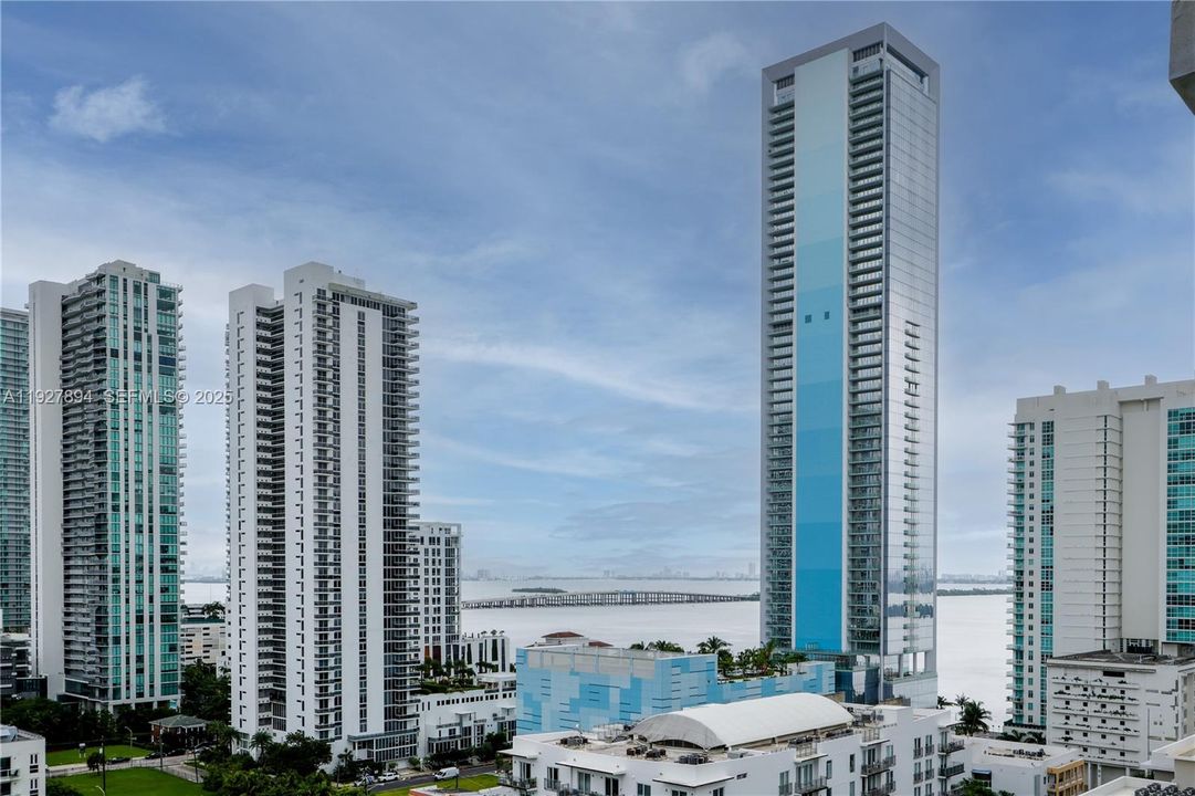 出租: $2,650 (1 贝兹, 1 浴室, 722 平方英尺)