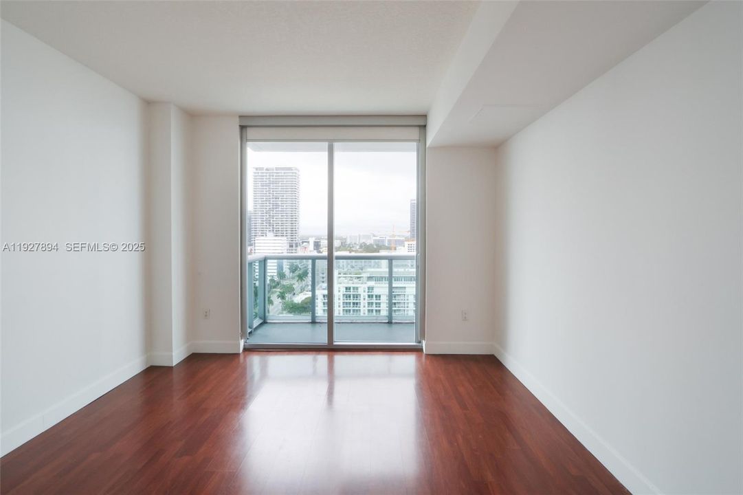 出租: $2,650 (1 贝兹, 1 浴室, 722 平方英尺)