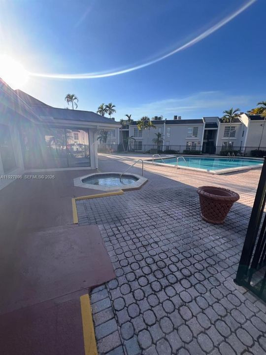 В аренду: $1,550 (2 спален, 1 ванн, 840 Квадратных фут)