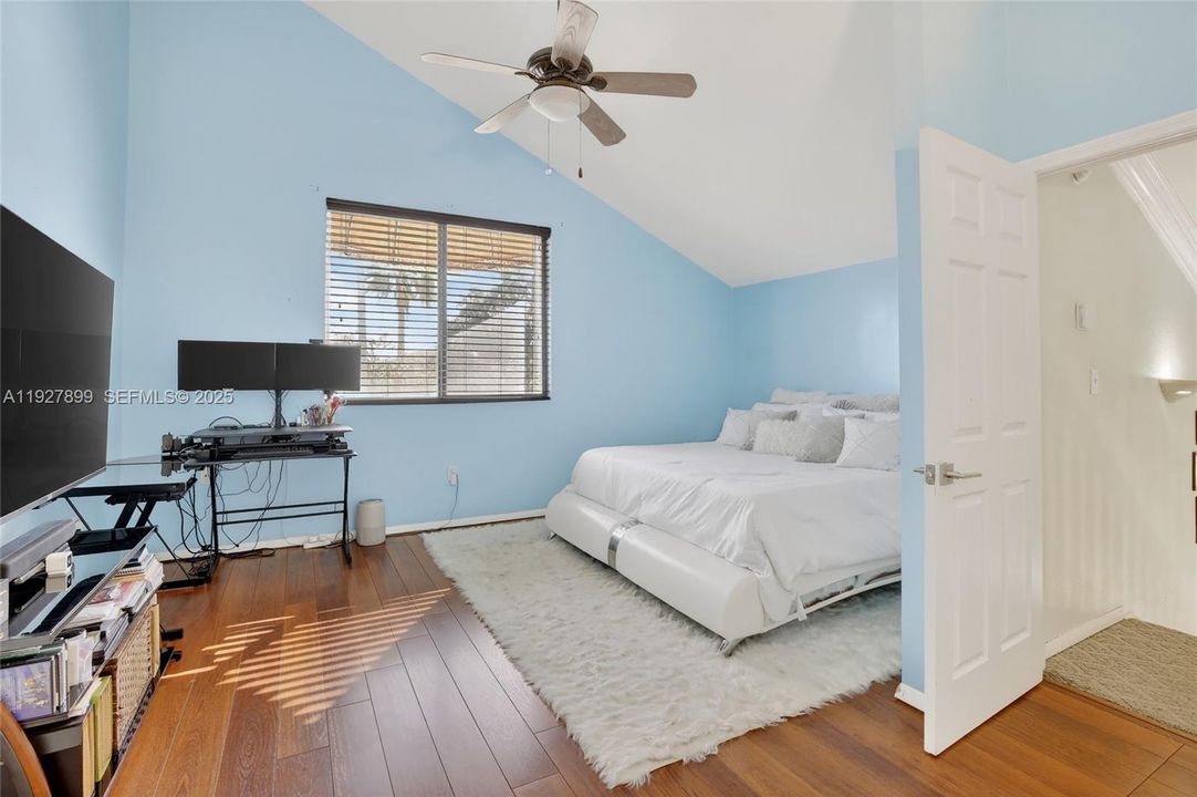 На продажу: $415,000 (3 спален, 2 ванн, 1457 Квадратных фут)