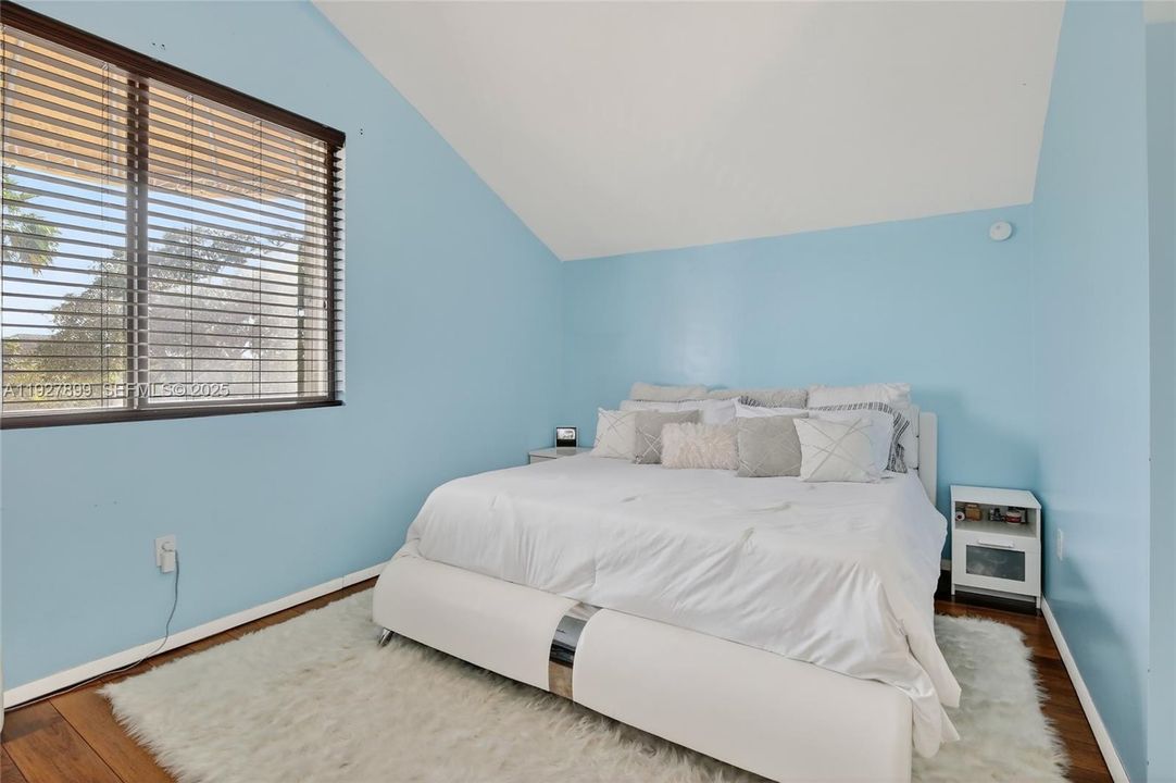 На продажу: $415,000 (3 спален, 2 ванн, 1457 Квадратных фут)