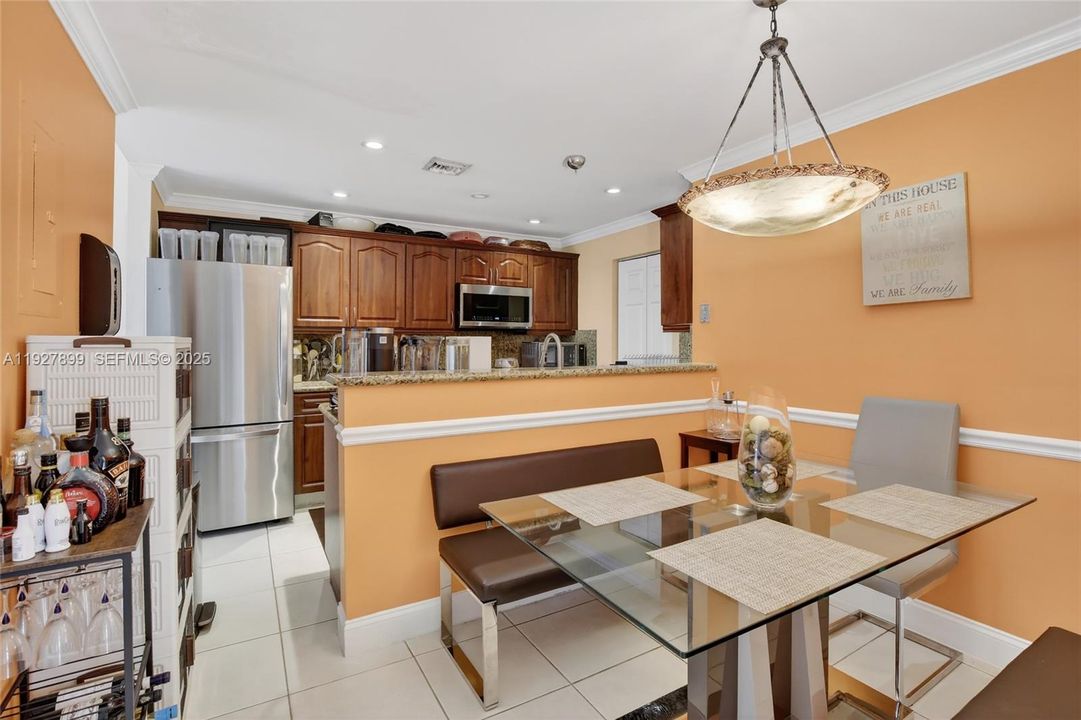 На продажу: $415,000 (3 спален, 2 ванн, 1457 Квадратных фут)