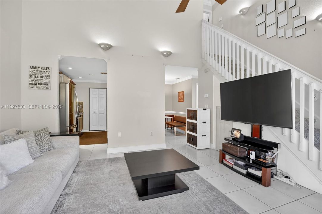 На продажу: $415,000 (3 спален, 2 ванн, 1457 Квадратных фут)