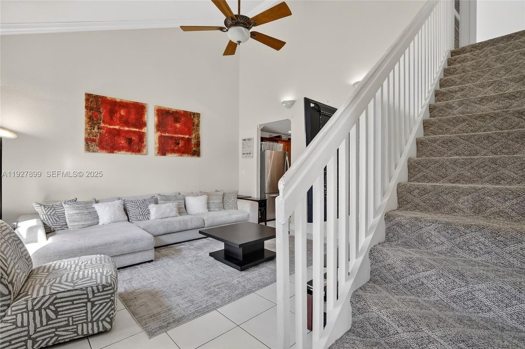 На продажу: $415,000 (3 спален, 2 ванн, 1457 Квадратных фут)