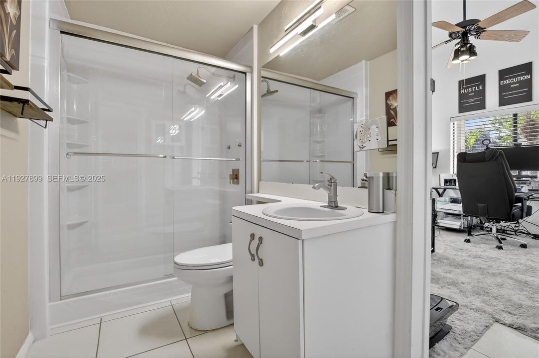 На продажу: $415,000 (3 спален, 2 ванн, 1457 Квадратных фут)