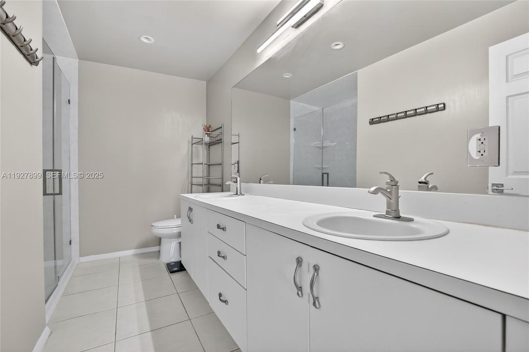 На продажу: $415,000 (3 спален, 2 ванн, 1457 Квадратных фут)