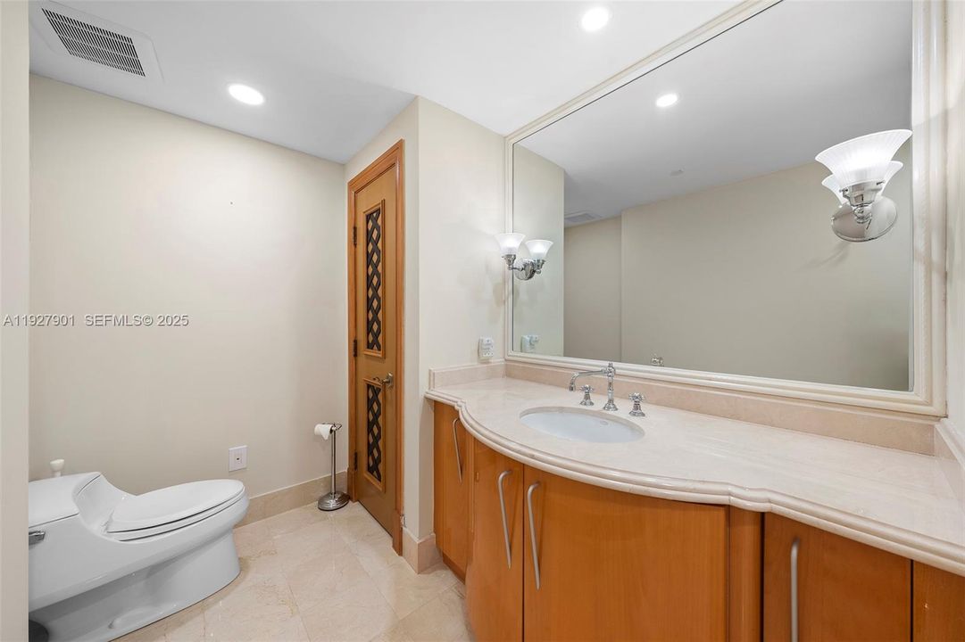 待售: $5,495,000 (5 贝兹, 5 浴室, 4415 平方英尺)