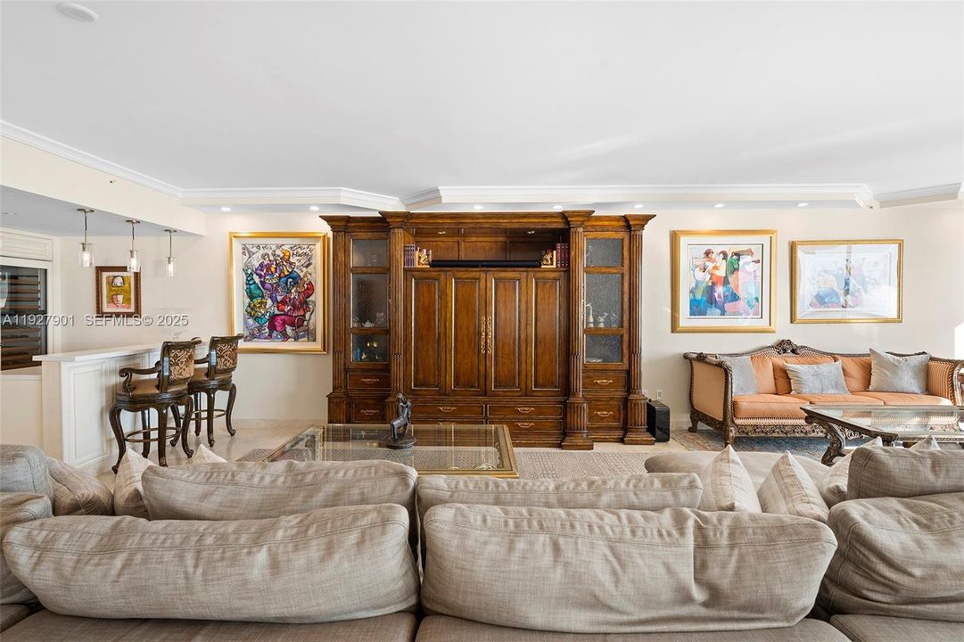 待售: $5,495,000 (5 贝兹, 5 浴室, 4415 平方英尺)