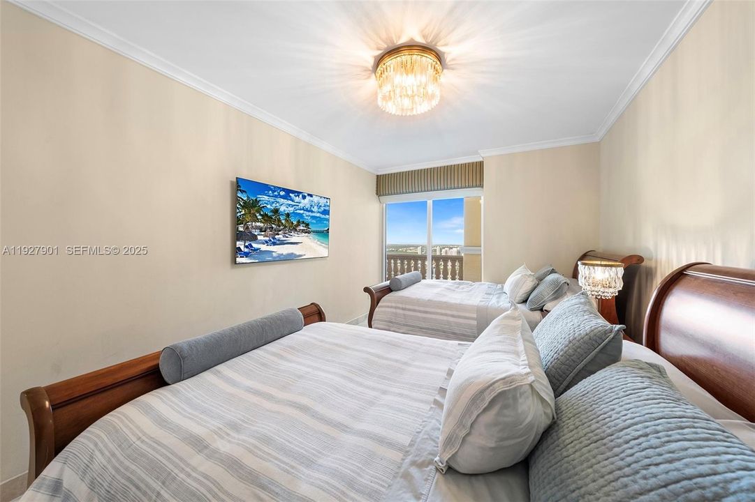 待售: $5,495,000 (5 贝兹, 5 浴室, 4415 平方英尺)