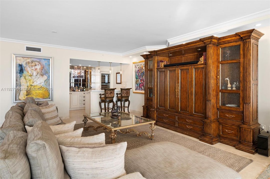 待售: $5,495,000 (5 贝兹, 5 浴室, 4415 平方英尺)