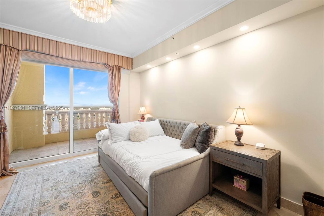 待售: $5,495,000 (5 贝兹, 5 浴室, 4415 平方英尺)