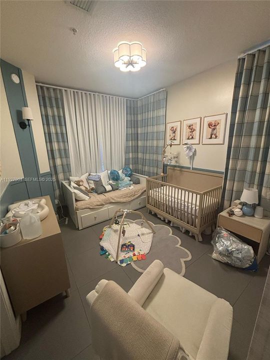 出租: $2,400 (2 贝兹, 2 浴室, 1068 平方英尺)