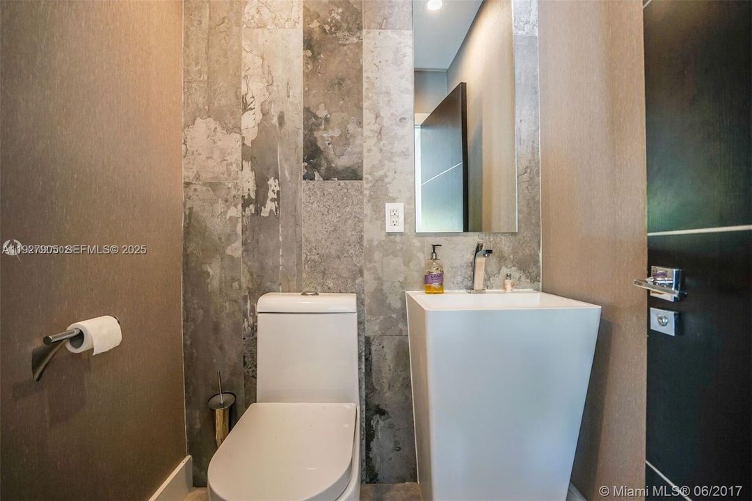 待售: $4,500,000 (5 贝兹, 4 浴室, 4248 平方英尺)