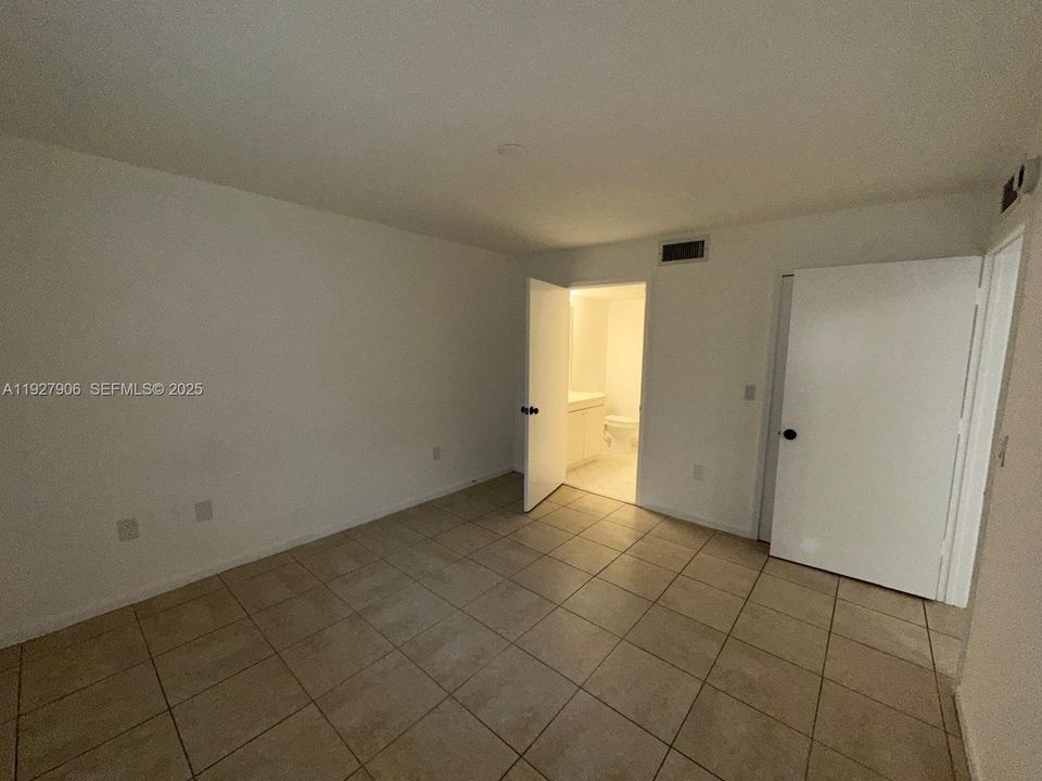 En Renta: $2,000 (3 camas, 2 baños, 1099 Pies cuadrados)