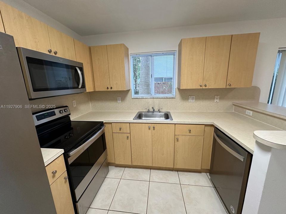 En Renta: $2,000 (3 camas, 2 baños, 1099 Pies cuadrados)