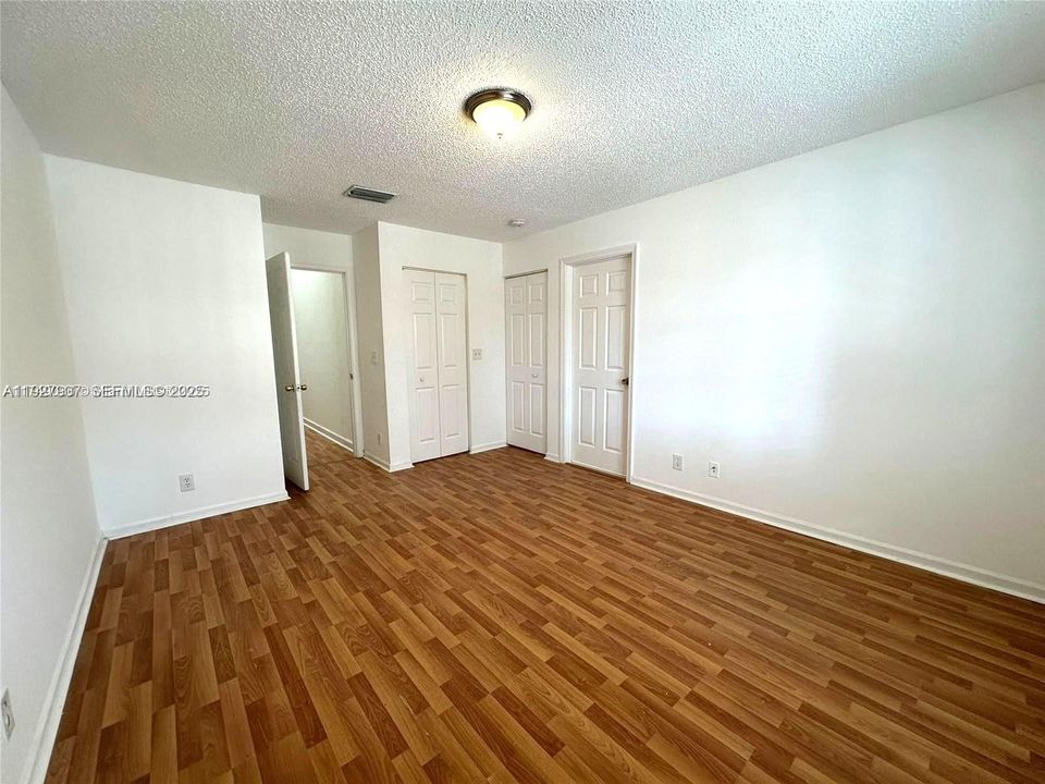 В аренду: $2,400 (3 спален, 2 ванн, 1427 Квадратных фут)