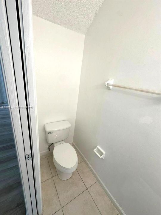 В аренду: $2,400 (3 спален, 2 ванн, 1427 Квадратных фут)