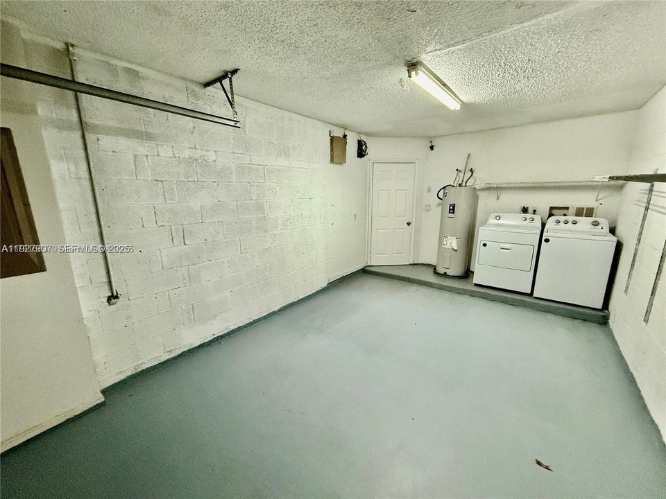 В аренду: $2,400 (3 спален, 2 ванн, 1427 Квадратных фут)