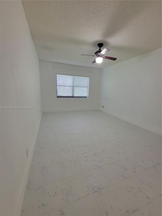 В аренду: $2,300 (2 спален, 2 ванн, 1036 Квадратных фут)