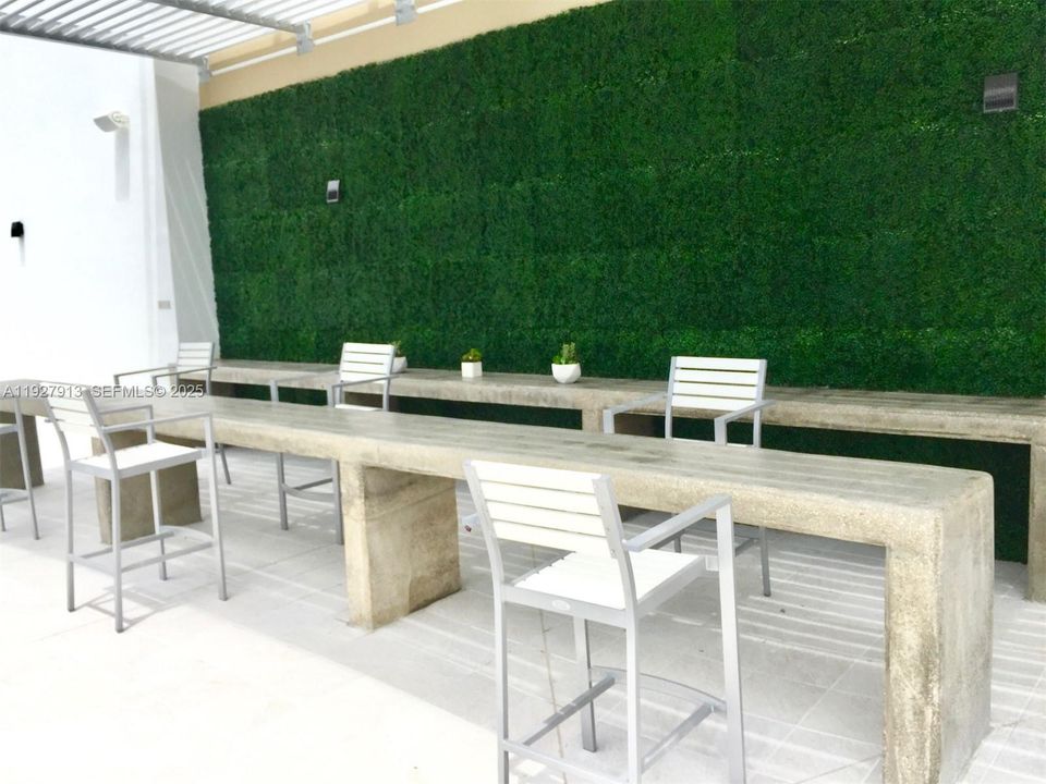 В аренду: $2,800 (1 спален, 1 ванн, 768 Квадратных фут)