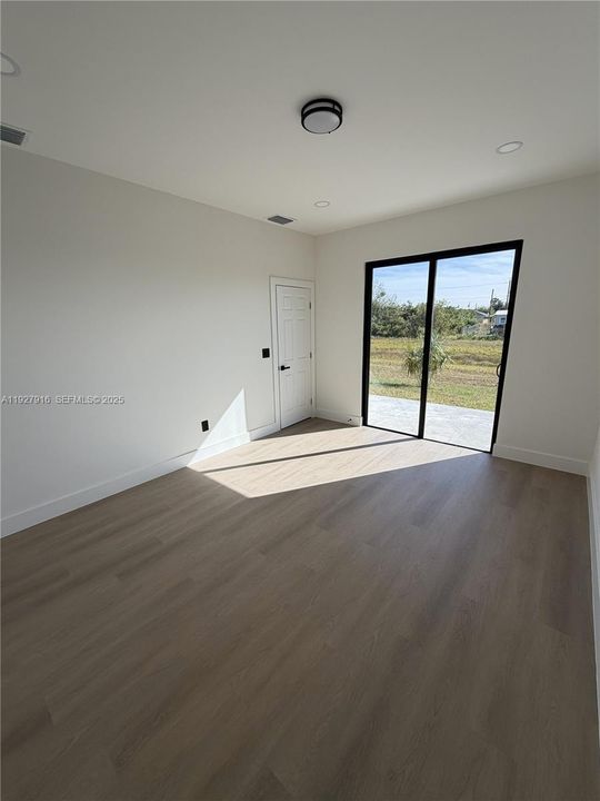 For Sale: $375,000 (3 beds, 2 baths, 1491 Square Feet)