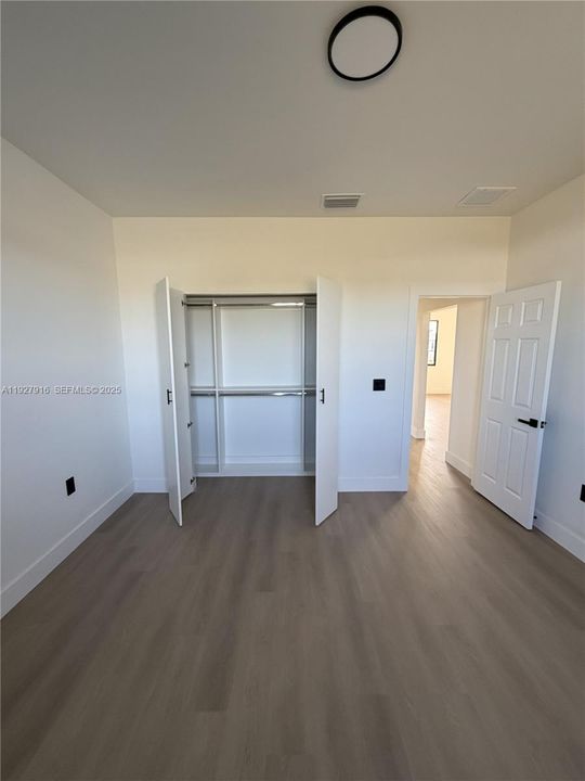 For Sale: $375,000 (3 beds, 2 baths, 1491 Square Feet)