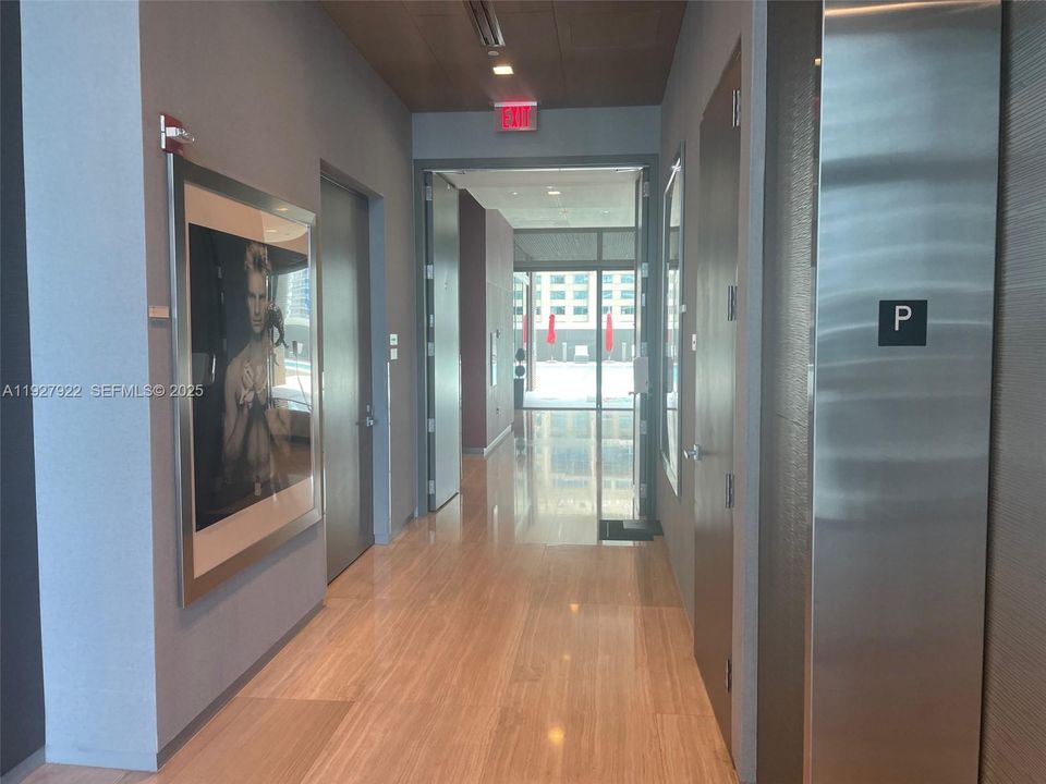 В аренду: $3,950 (1 спален, 1 ванн, 748 Квадратных фут)