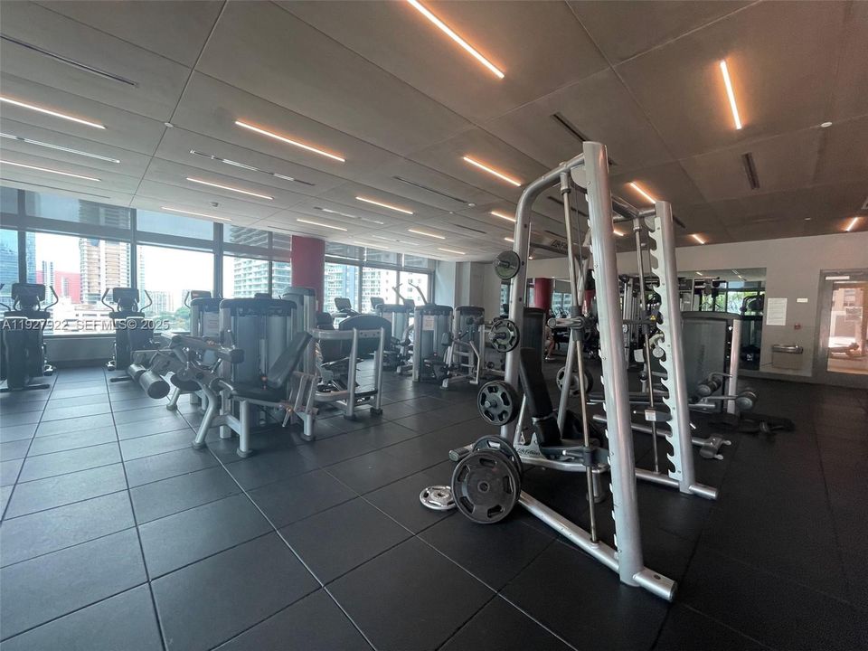 В аренду: $3,950 (1 спален, 1 ванн, 748 Квадратных фут)