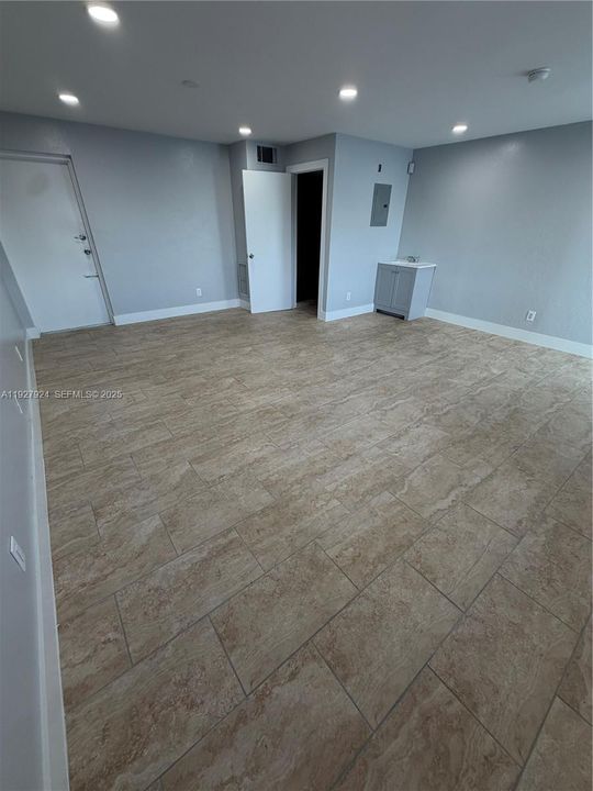 В аренду: $3,500 (0 спален, 0 ванн, 0 Квадратных фут)