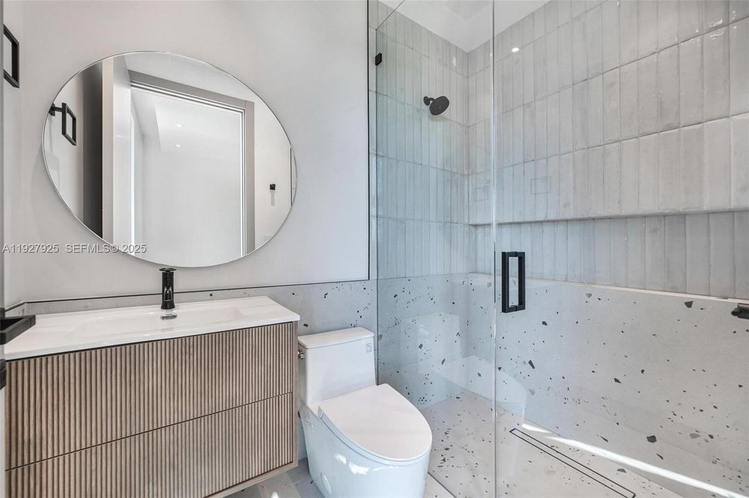 待售: $4,999,000 (6 贝兹, 6 浴室, 3768 平方英尺)