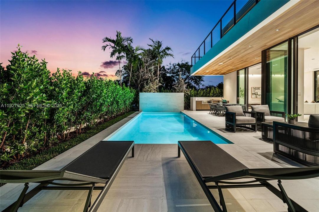 待售: $4,999,000 (6 贝兹, 6 浴室, 3768 平方英尺)