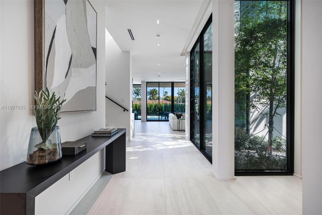 待售: $4,999,000 (6 贝兹, 6 浴室, 3768 平方英尺)