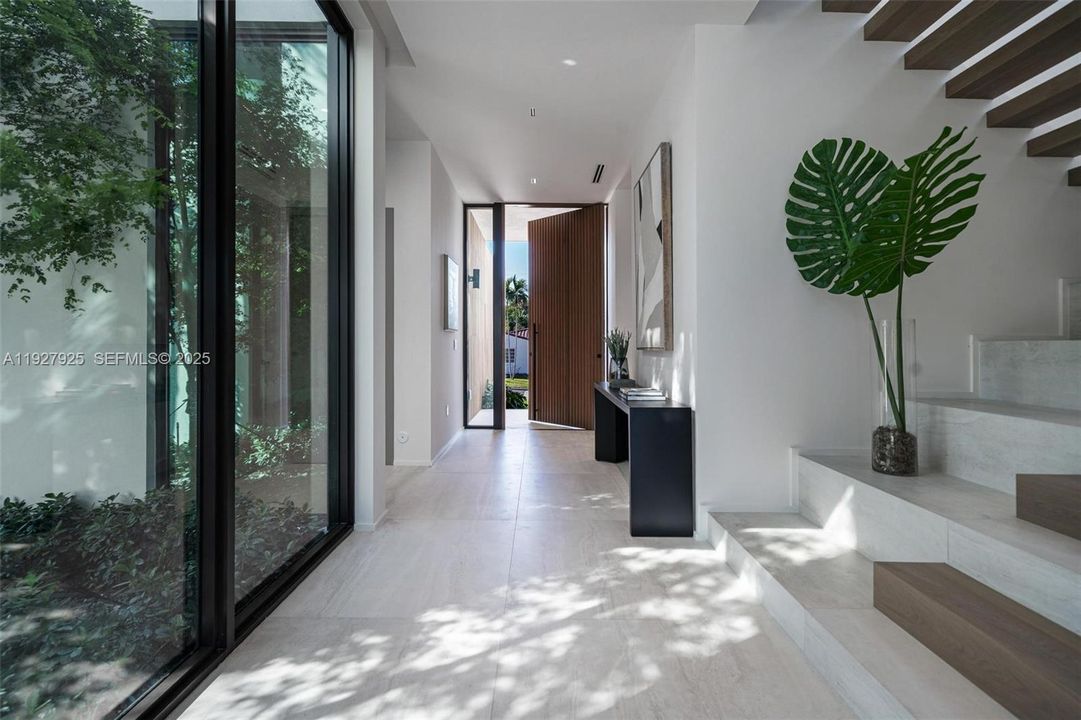 待售: $4,999,000 (6 贝兹, 6 浴室, 3768 平方英尺)