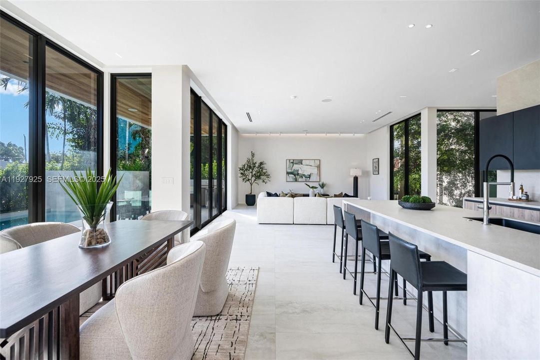 待售: $4,999,000 (6 贝兹, 6 浴室, 3768 平方英尺)