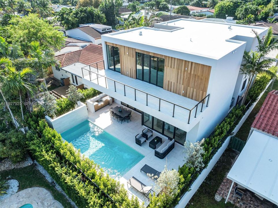 待售: $4,999,000 (6 贝兹, 6 浴室, 3768 平方英尺)