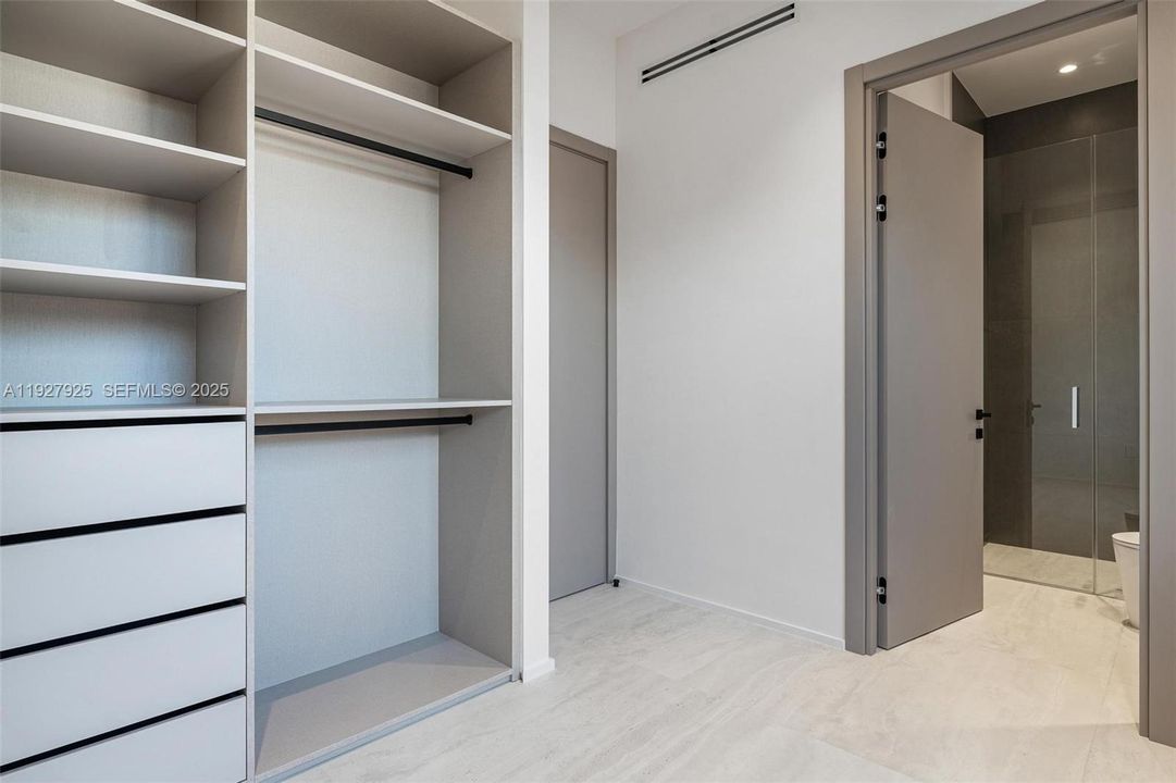 待售: $4,999,000 (6 贝兹, 6 浴室, 3768 平方英尺)